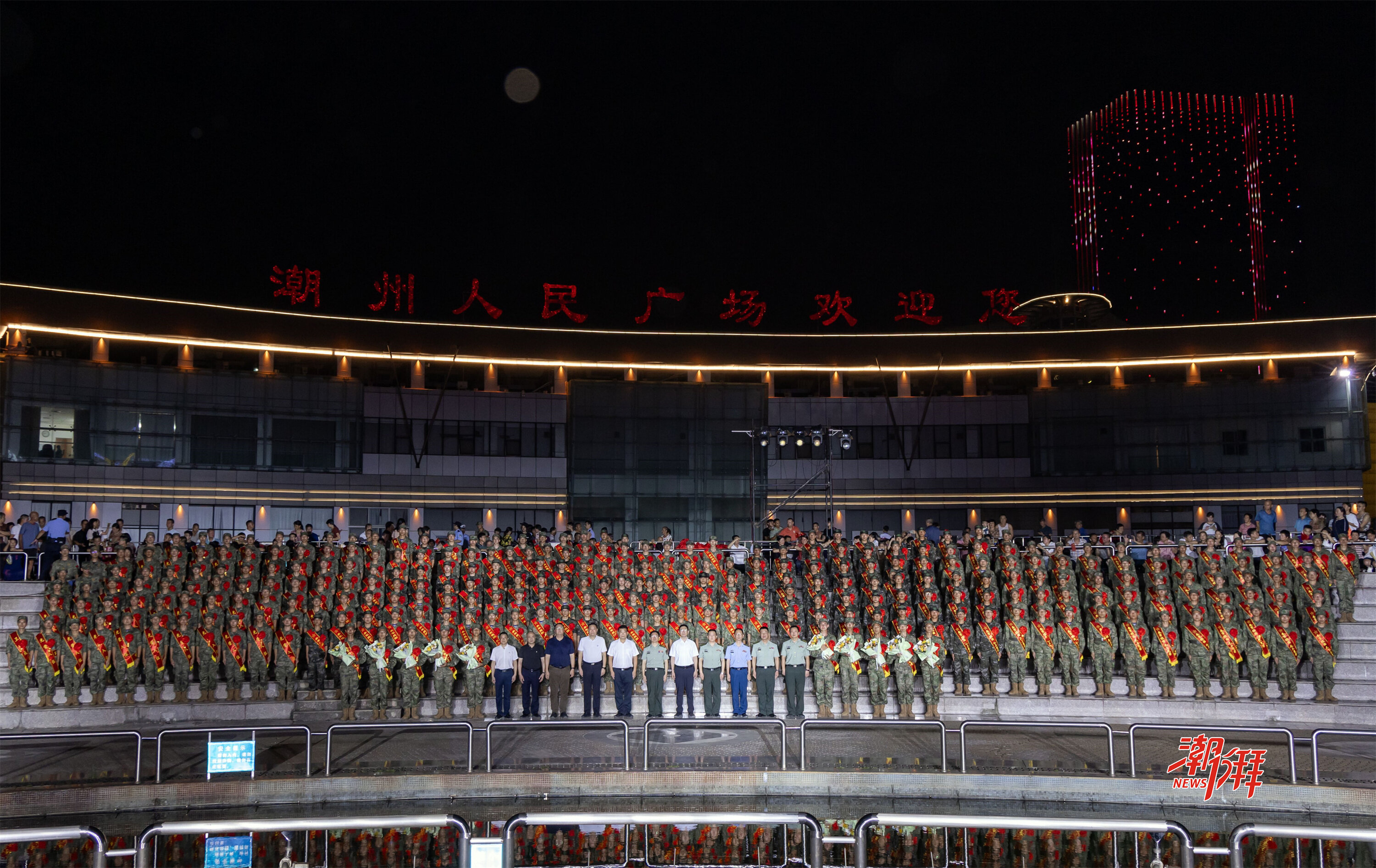 8、大合唱《强军战歌》.jpg