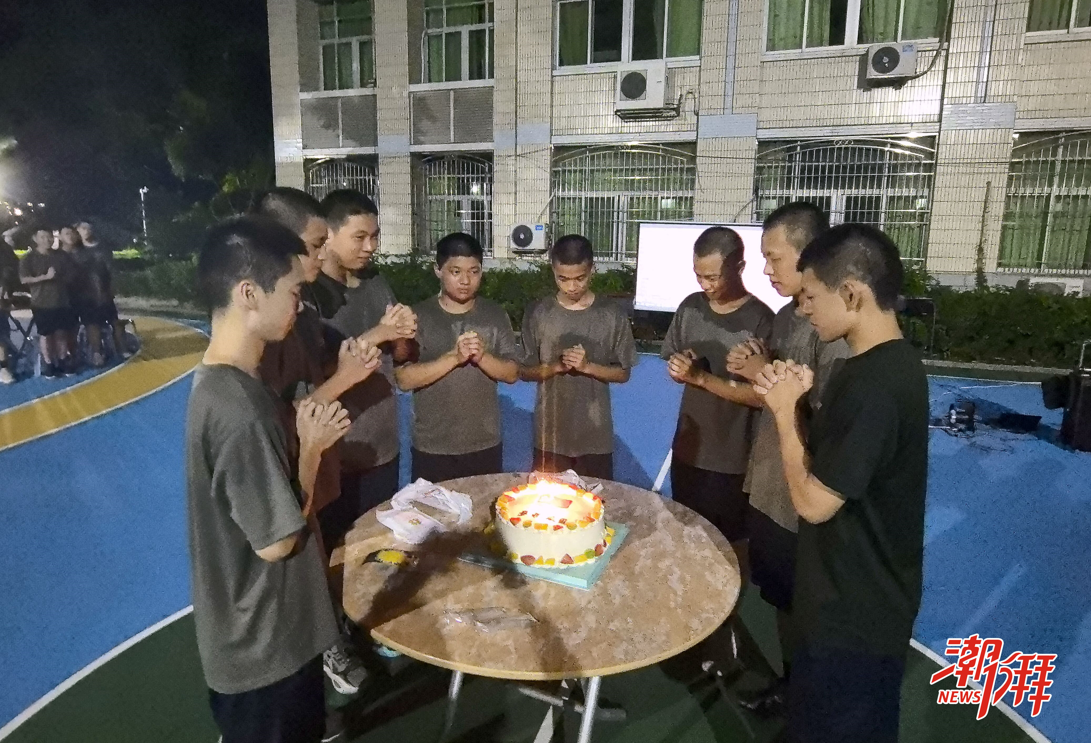 ced2fd495caf789da08344cf630dea2.jpg